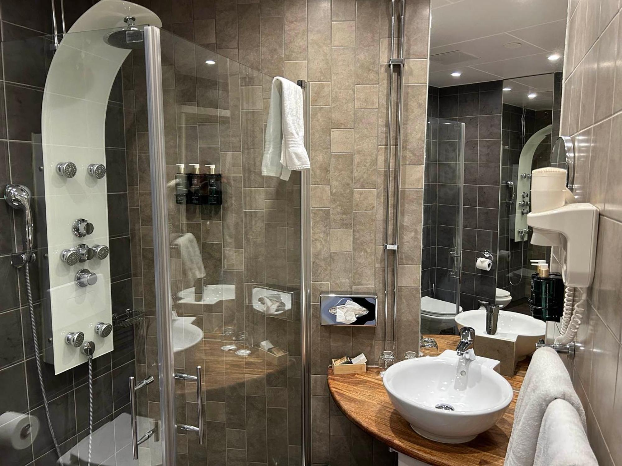 Sockerslottet Hotell Kristinehamn Exterior photo